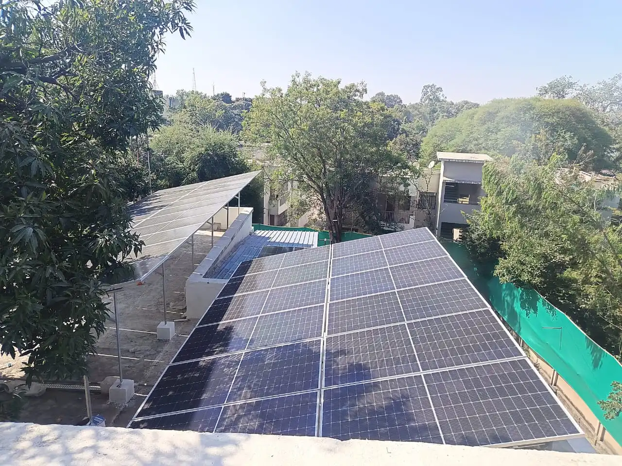 100 KWp SOLAR POWER PLANT ( ON – GRID )